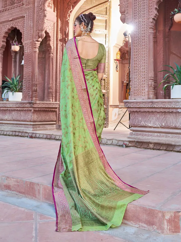 Pista_Cotton_Sarees_With_Blouse_Piece_For_Women