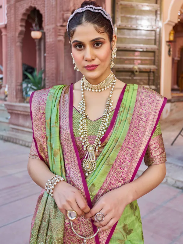 Pista_Cotton_Sarees_With_Blouse_Piece_For_Women