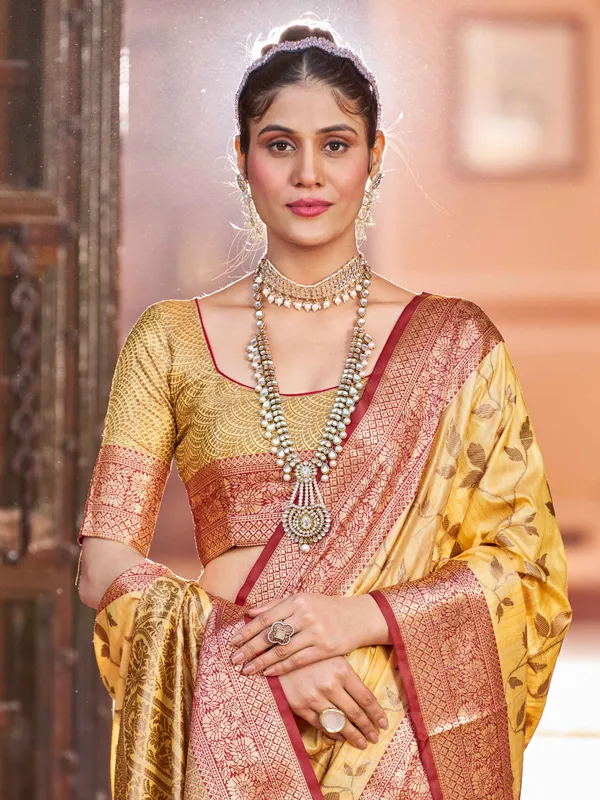 Yellow_Cotton_Sarees_With_Blouse_Piece_For_Women