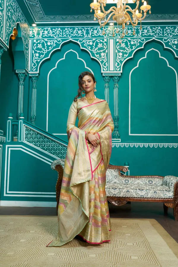 Pista_Organza_Sarees_With_Blouse_Piece_For_Women