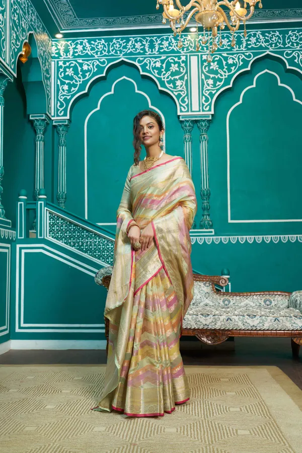 Pista_Organza_Sarees_With_Blouse_Piece_For_Women