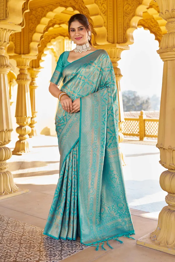 Blue_Silk_Sarees_With_Blouse_Piece_For_Women