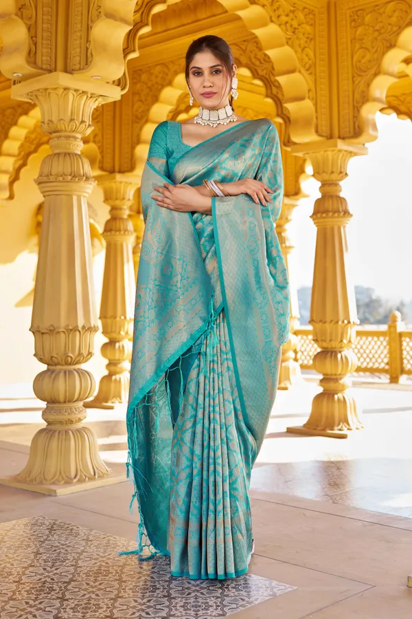 Blue_Silk_Sarees_With_Blouse_Piece_For_Women