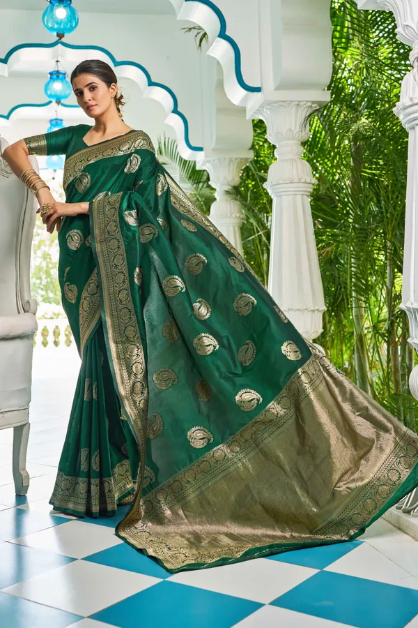 Green_Cotton_Silk_Sarees_With_Blouse_Piece_For_Women