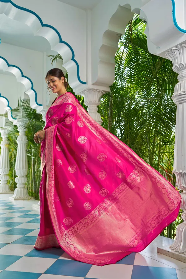 Pink_Cotton_Silk_Sarees_With_Blouse_Piece_For_Women