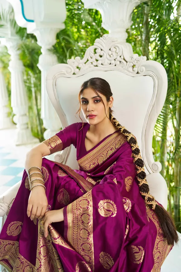 Purple_Cotton_Silk_Sarees_With_Blouse_Piece_For_Women