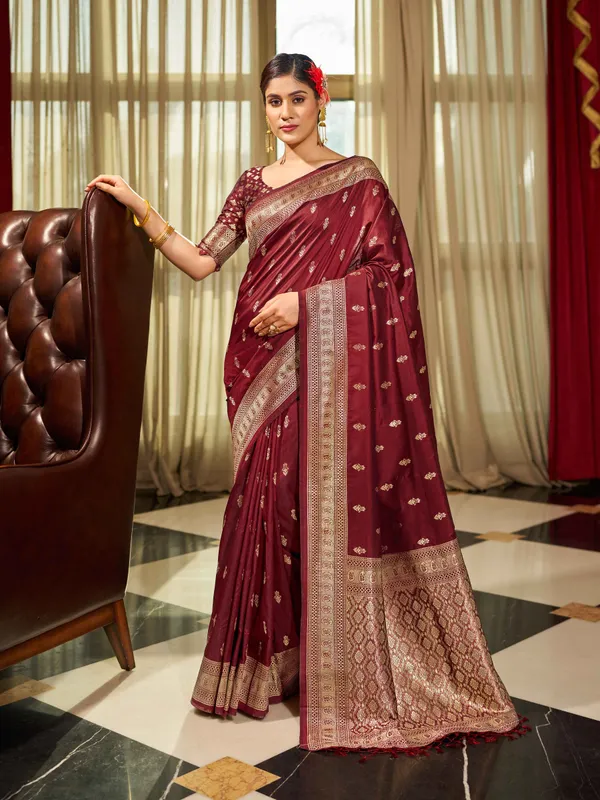 Maroon_Cotton_Silk_Sarees_With_Blouse_Piece_For_Women