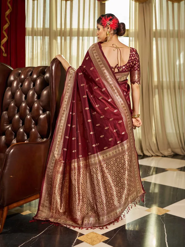 Maroon_Cotton_Silk_Sarees_With_Blouse_Piece_For_Women