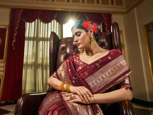 Maroon_Cotton_Silk_Sarees_With_Blouse_Piece_For_Women