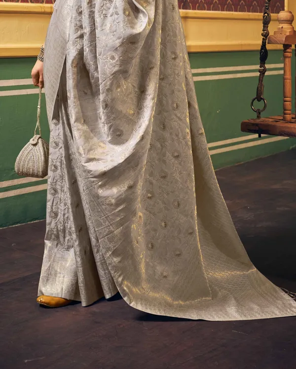 Grey_Silk_Sarees_With_Blouse_Piece_For_Women