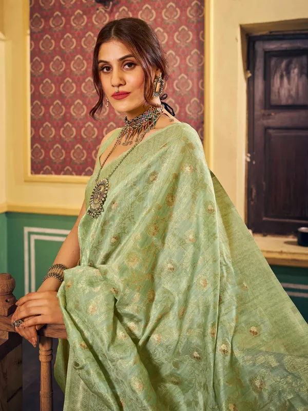 Pista_Silk_Sarees_With_Blouse_Piece_For_Women