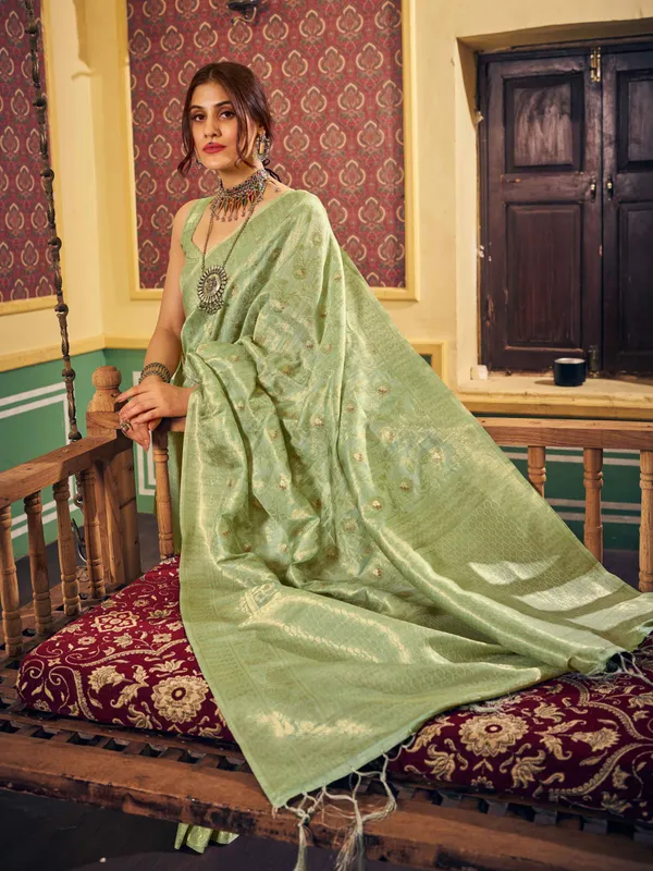 Pista_Silk_Sarees_With_Blouse_Piece_For_Women
