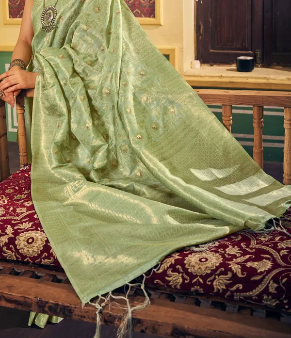Pista_Silk_Sarees_With_Blouse_Piece_For_Women