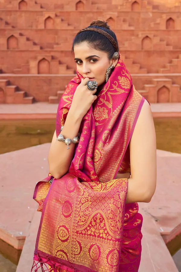 Purple_Silk_Sarees_With_Blouse_Piece_For_Women