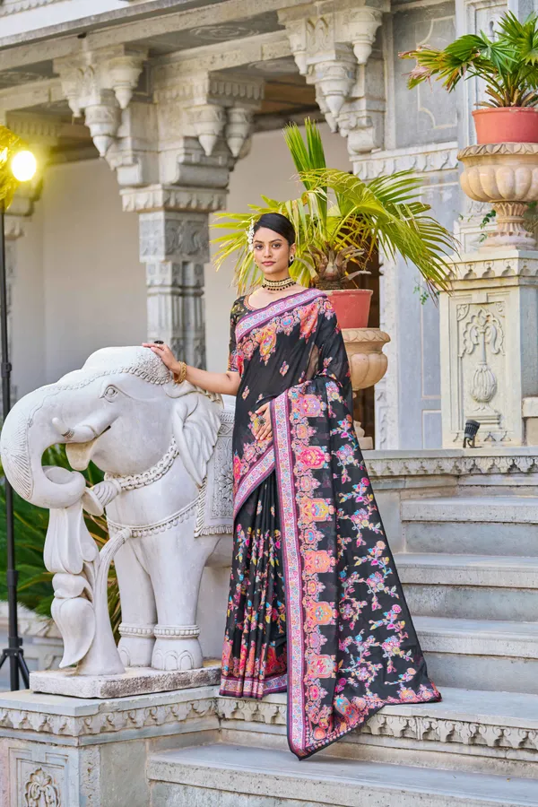 Black_Cotton_Sarees_With_Blouse_Piece_For_Women