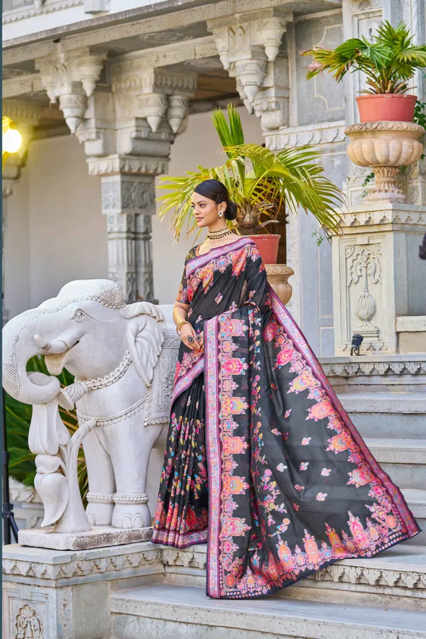 Black_Cotton_Sarees_With_Blouse_Piece_For_Women