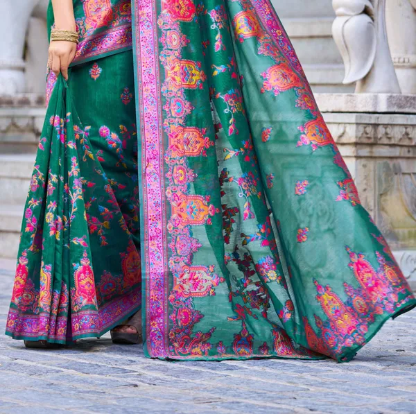 Green_Cotton_Sarees_With_Blouse_Piece_For_Women