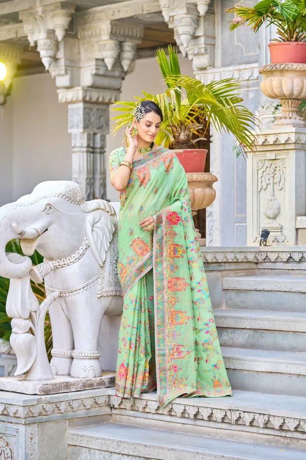 Pista_Cotton_Sarees_With_Blouse_Piece_For_Women