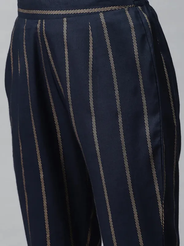 Dark_Blue_Striped_Viscose_Rayon_3/4_Sleeve_Kurta_Pant_Set_For_Women