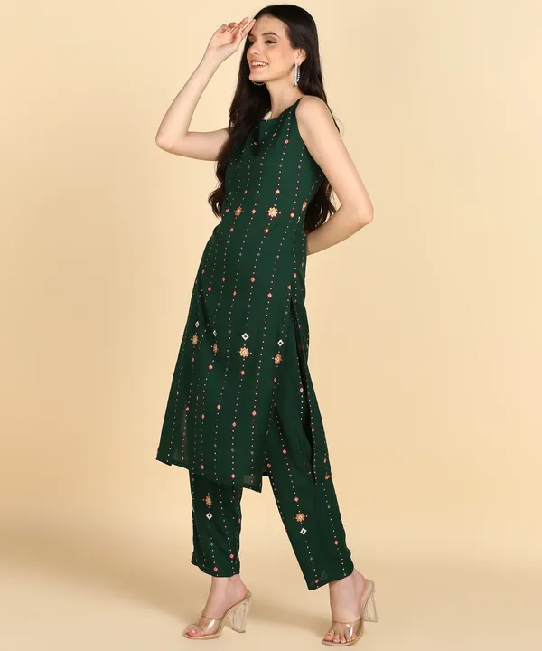 Green_Striped_Sleeveless_Rayon_Kurta_Pant_For_Women
