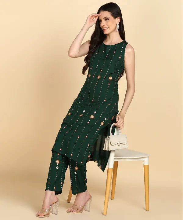 Green_Striped_Sleeveless_Rayon_Kurta_Pant_For_Women