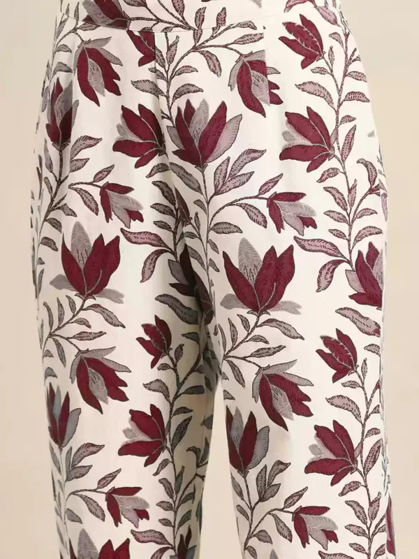 Maroon_Floral_Print_Pure_Cotton_Sleeveless_Kurta_Pant_Set_For_Women