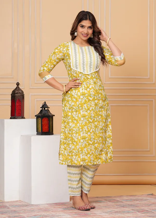 Yellow_Sleeveless_Printed_Kurti_Pant_Set_For_Women