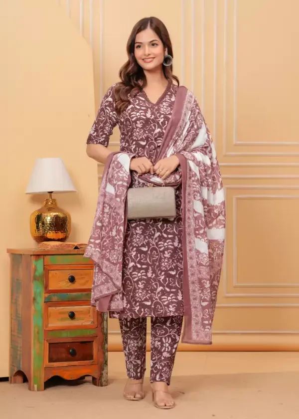 Brown_Casual_Wear_Women_Cotton_Kurta_Pant_Set_With_Dupatta