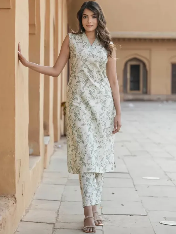 Green_Printed_Pure_Cotton_Sleeveless_Kurta_Pant_Set_For_Women