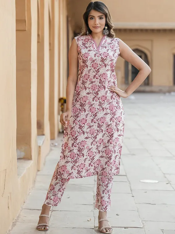 Purple_And_Pink_Printed_Sleeveless_Rayon_Kurti_Pant_For_Women