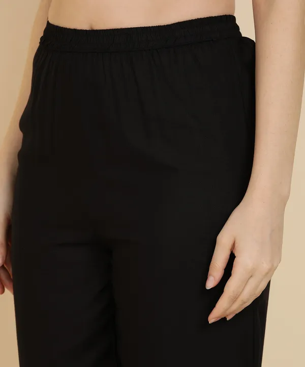 Black_Printed_Sleeveless_Rayon_Kurta_Pant_For_Women