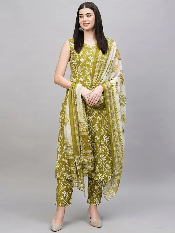 Green_Sleeveless_Floral_Print_Pure_Cotton_Kurti_Pant_Dupatta_Set_For_Women