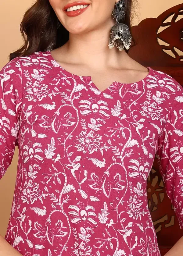 Pink_Casual_Wear_Women_Cotton_Kurta_Pant_Set_With_Dupatta