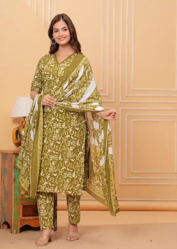 Green_Casual_Wear_Women_Cotton_Kurta_Pant_Set_With_Dupatta
