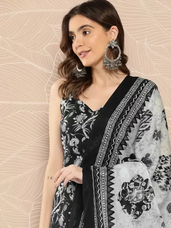 Black_Kurta_Pant_Set_With_Dupatta_For_Women