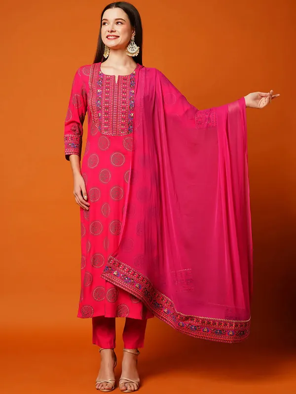 Pink_Kurta_Pant_Set_With_Dupatta_For_Women