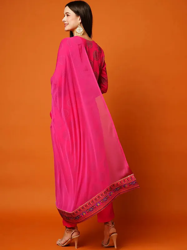 Pink_Kurta_Pant_Set_With_Dupatta_For_Women
