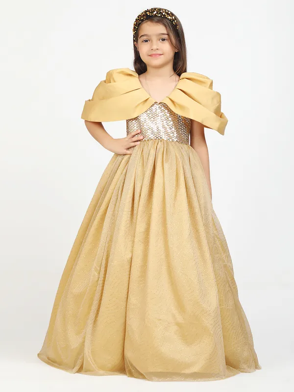 Jelly_Jones__Golden_Puff_sleeve_Gown