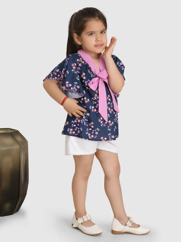Jelly_Jones_V'neck_collar_band_knot_TOP-Navy_blue
