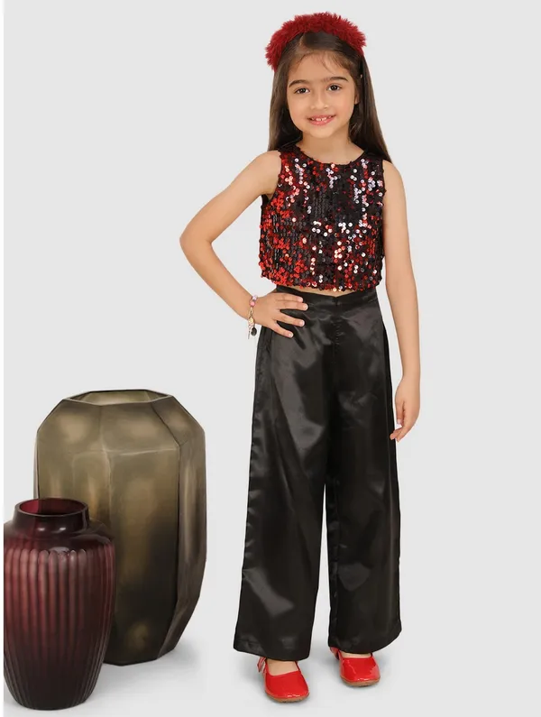 Black_Embossed_Casual_Casual_Top_Trouser_For_Girls