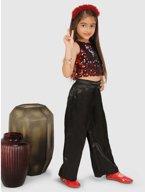 Black_Embossed_Casual_Casual_Top_Trouser_For_Girls