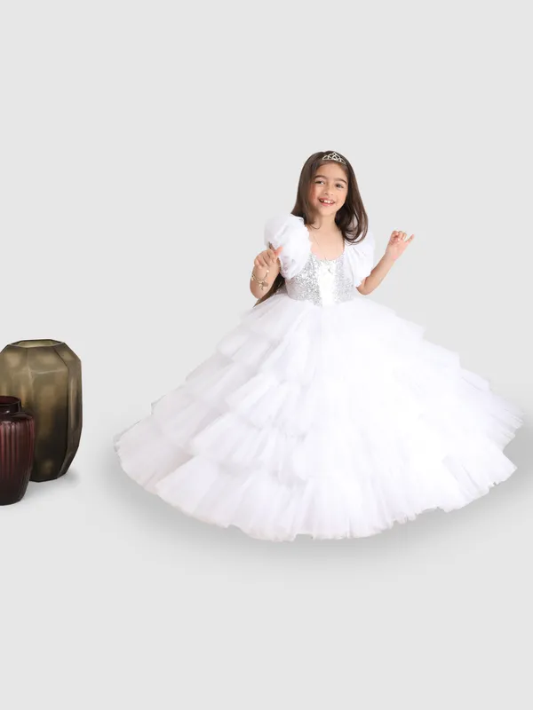 Jelly_Jones_White_Flared_Gown_with_sequence_embellishment