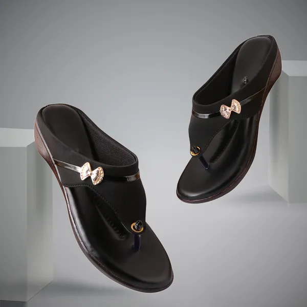 Acknew_Black_Colour_Flat_Slipper_For_Women_&_Girls__|_Stylish_And_Comfortable_Casual_Sandal_|_Women's_Footwear_|Girls_Footwear