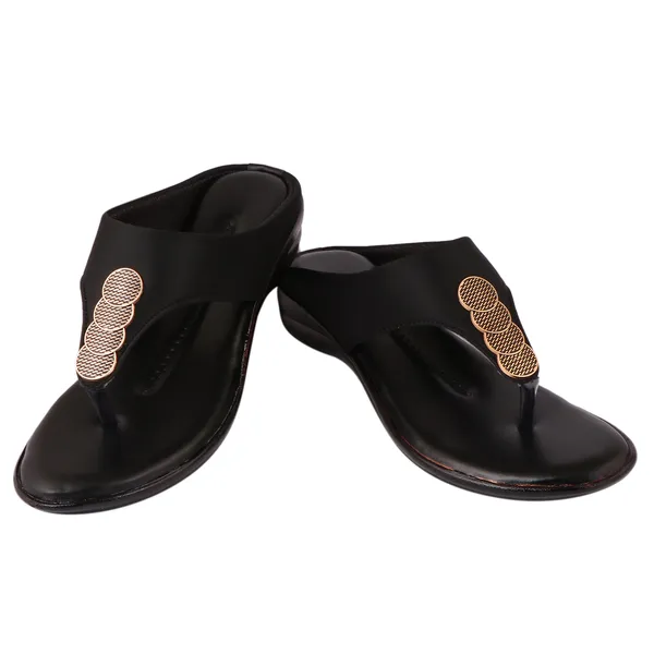 Acknew_Black_Colour_Flat_Slipper_For_Women_&_Girls__|_Stylish_And_Comfortable_Casual_Sandal_|_Women's_Footwear_|Girls_Footwear