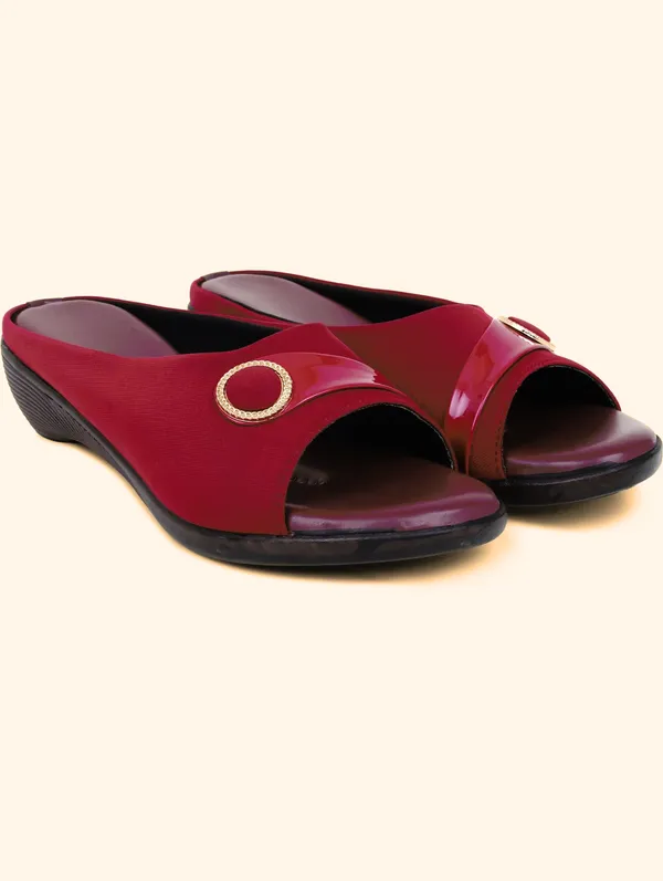 Cherry_Premium_Synthetic_Low_Heel_Sandal_For_Women
