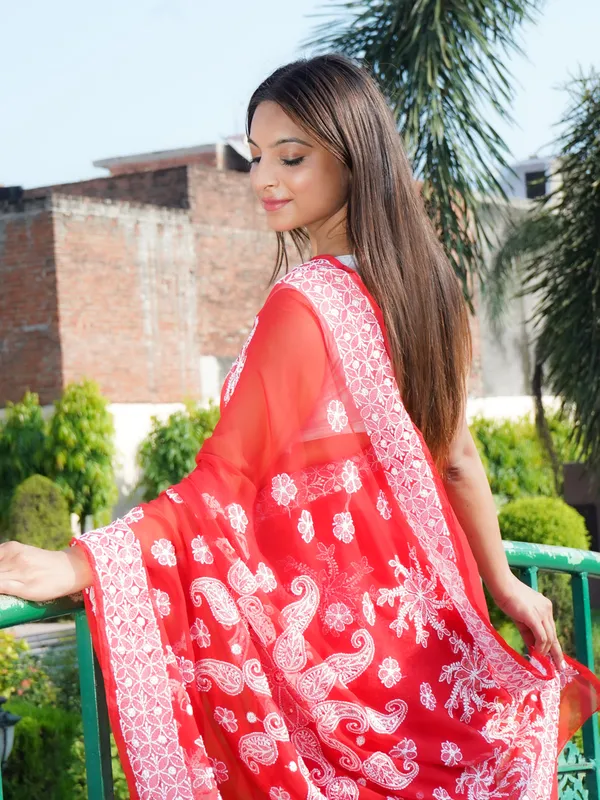 Red_georgette_chikankari_saree