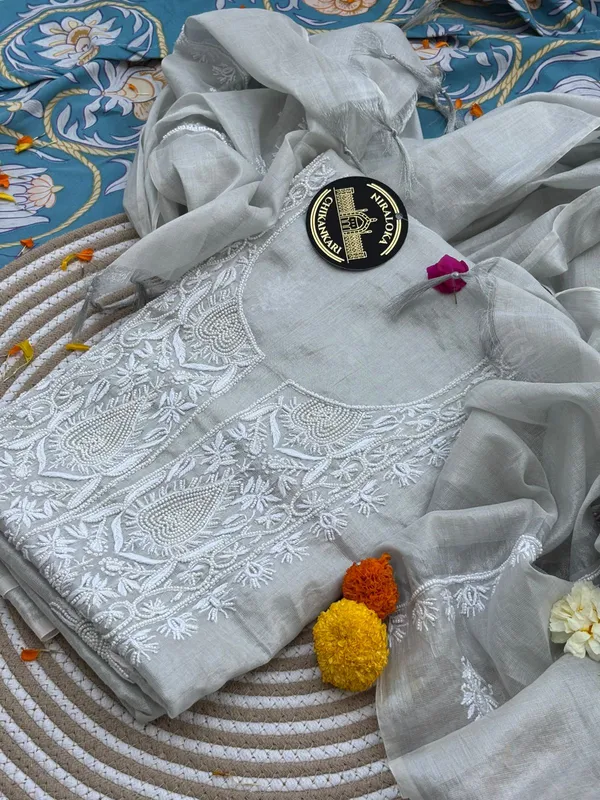 Silver_Chanderi_kurta_set_with_pearl_work
