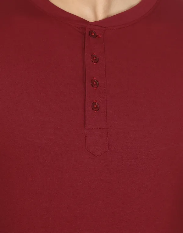 Maroon_Cotton_Solid_Henley_Neck_Regukar_Fit_T-Shirt_for_men