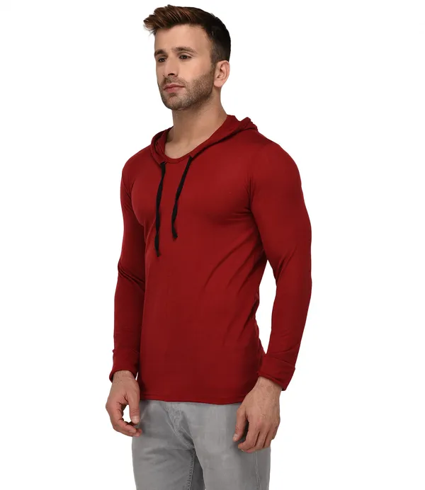 Maroon_Cotton_Solid_Scoop_Neck_Regukar_Fit_T-Shirt_For_Men