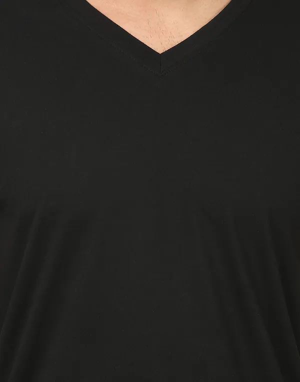 Black_Cotton_Solid_V_Neck_Regukar_Fit_T-Shirt_For_Men